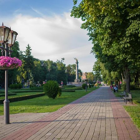 Modern Apartmetns In Town Center Poltava Kültér fotó